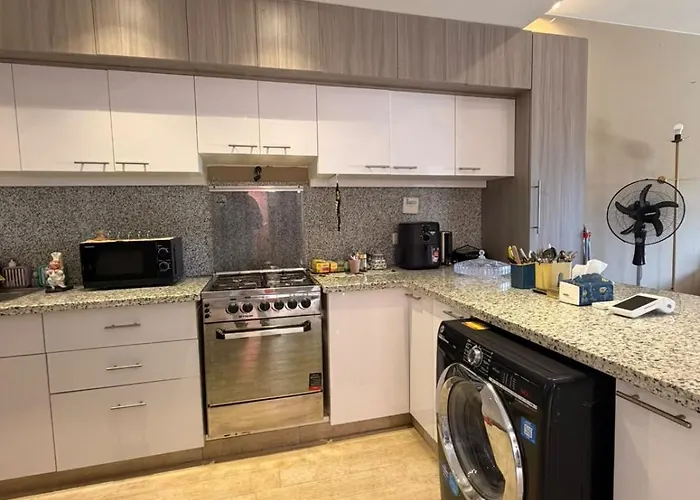 El Gouna Joubal View 3-bedroom Marina View Private Garden Ferienhaus *