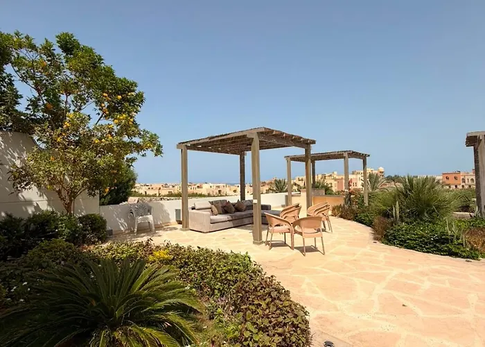 El Gouna Joubal View 3-bedroom Marina View Private Garden * Hurghada